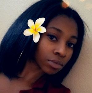 Meet your Posher, Asha